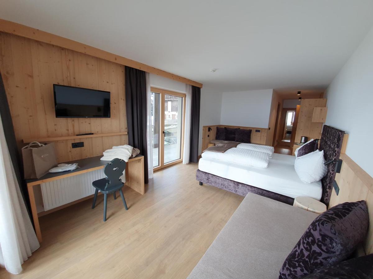 Hotel Andechserhof & Mountain Sky Лайон Екстериор снимка